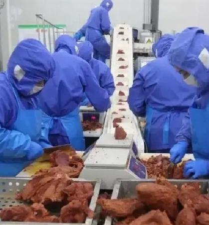 “这招真绝！”一家卤味厂老板，为了对付员工偷吃顺拿的毛病，索性拆了监控、辞了保安