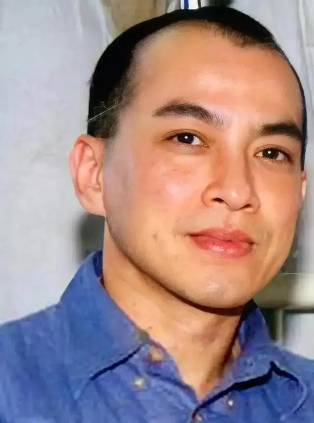 我真的不觉得白种人比我们黄种人白。有些白种人肤色明显比我们黄种人肤色黑，某些人说