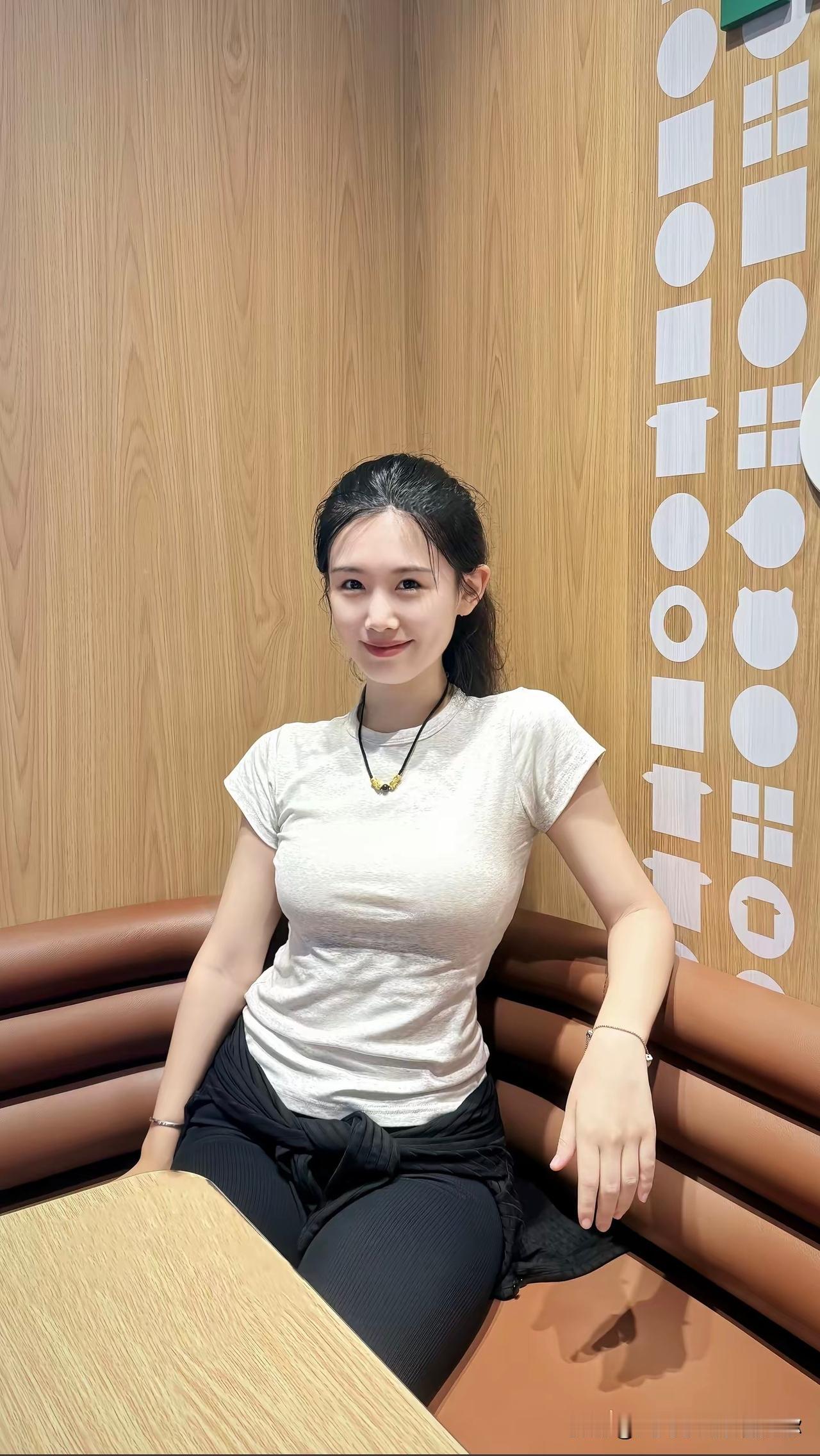 美到骨子里的女人，是什么样子的