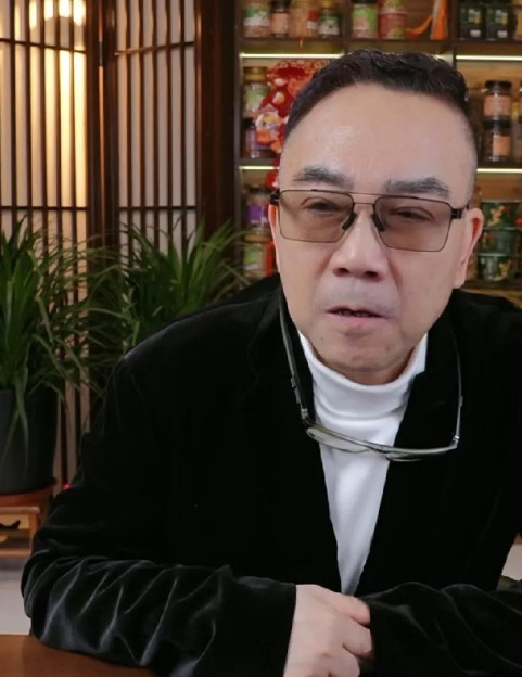 杨小五为什么对郑好没啥办法呢？杨小五（杨议）其实并不是完全对郑好束手无策，只