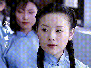 但凡不是董洁，换了谁，都会被刘亦菲艳压下去吧？拍《金粉世家》时，刘亦菲才