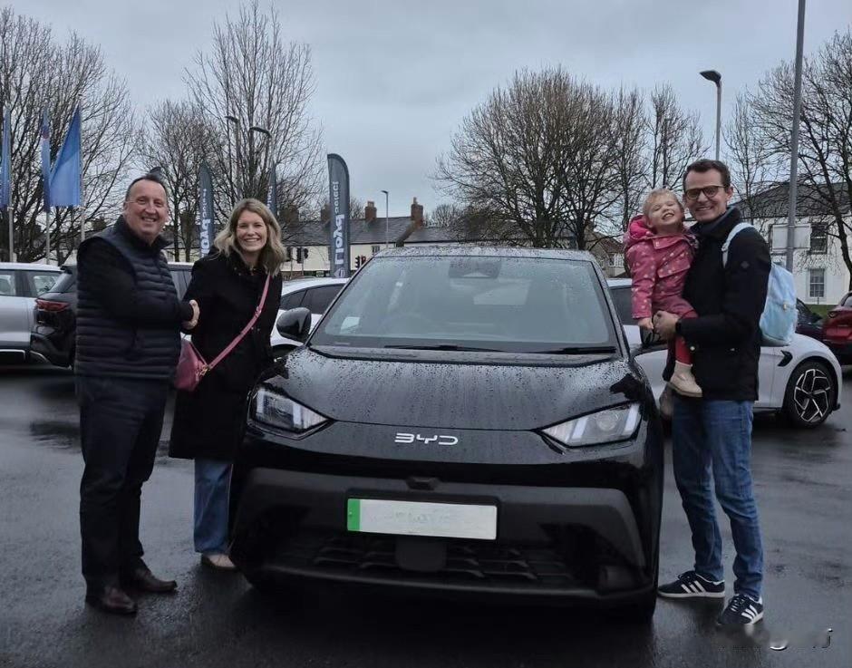 比亚迪海鸥获得了2026德国年度城市车和2026罗马尼亚年度车。与我们这边消