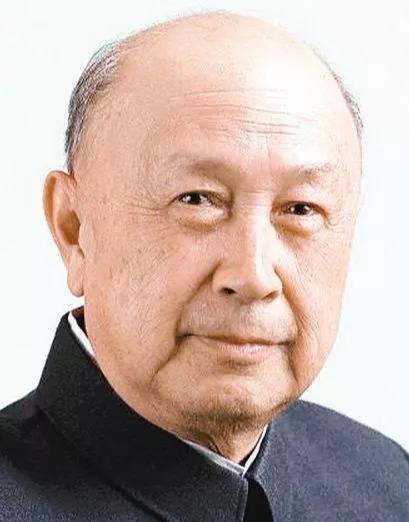 1956年，钱学森分到了一辆蓝色轿车，全北京只有2辆，可聂帅得知后却勃然大怒：“