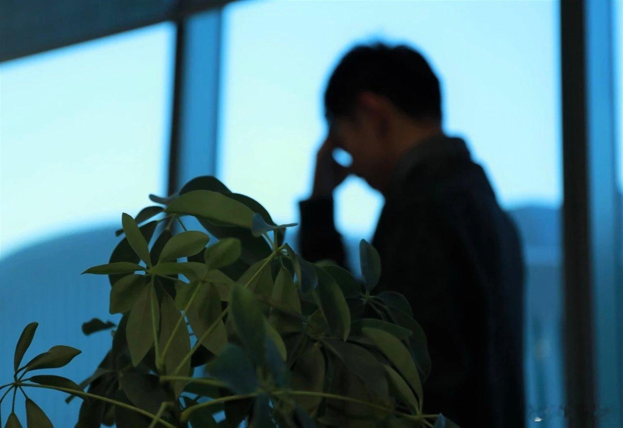 严防大脑衰老不少粉丝常在直播间表示，年纪大了，忘性也大。有时候，很熟悉的东西想不