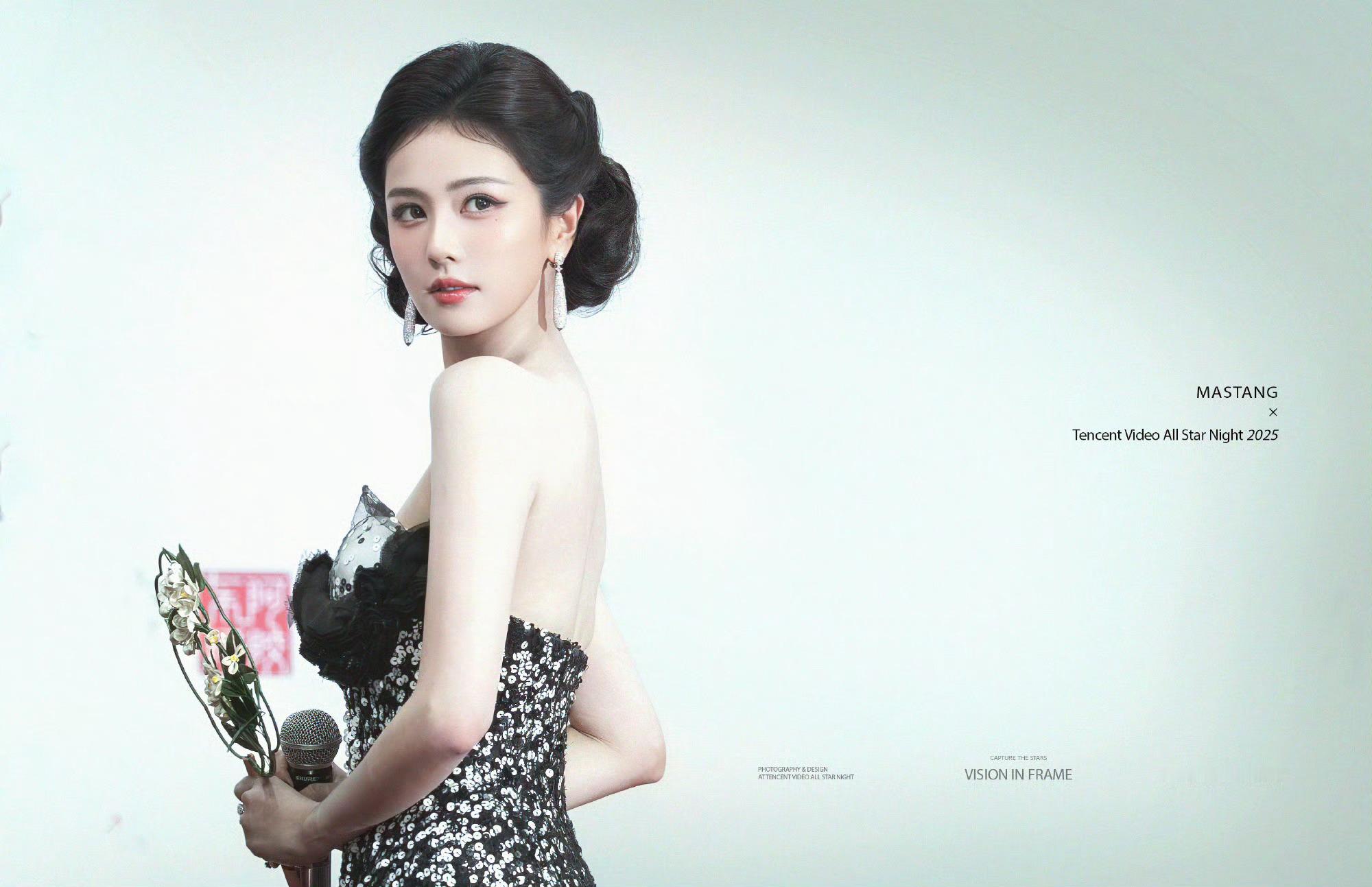 白鹿神图像线面一样繁殖此女出神图如呼吸一样简单说白了有这张脸怎么拍张张都是神图吧