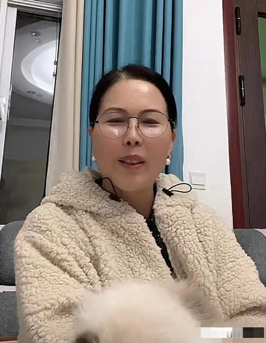 随着马筱梅生子一事落地真是有人欢喜有人忧呀喜得当然是汪马两家忧的却不是S