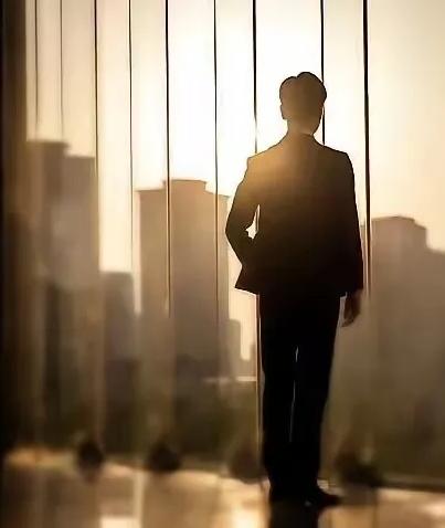 不得不佩服，中国的战略眼光，还是很敏锐的。​中东一打仗，石油运输就不稳。很多国