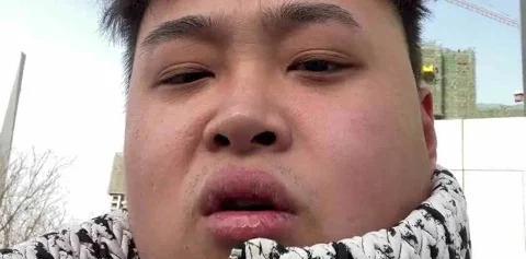 炮哥，李炮啊！你是真神！前两天看你代言红米，做为红米用户的我瑟瑟发抖，本以为最多