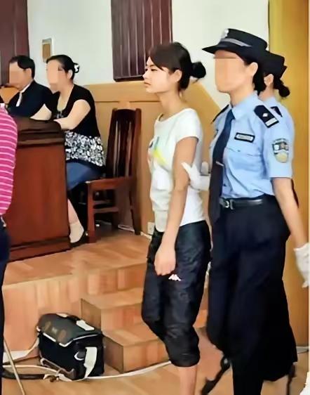 2009年5月10日晚上八点多，湖北恩施野三关镇上的雄风宾馆像往常一样亮着灯2