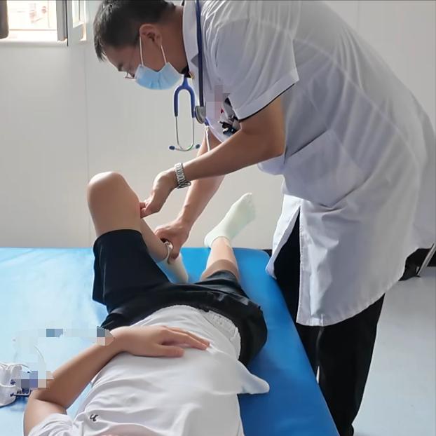 偏瘫后该怎么锻炼？猛练还是慢养？ 经常会有偏瘫患者及家属问我“康复是该猛练还