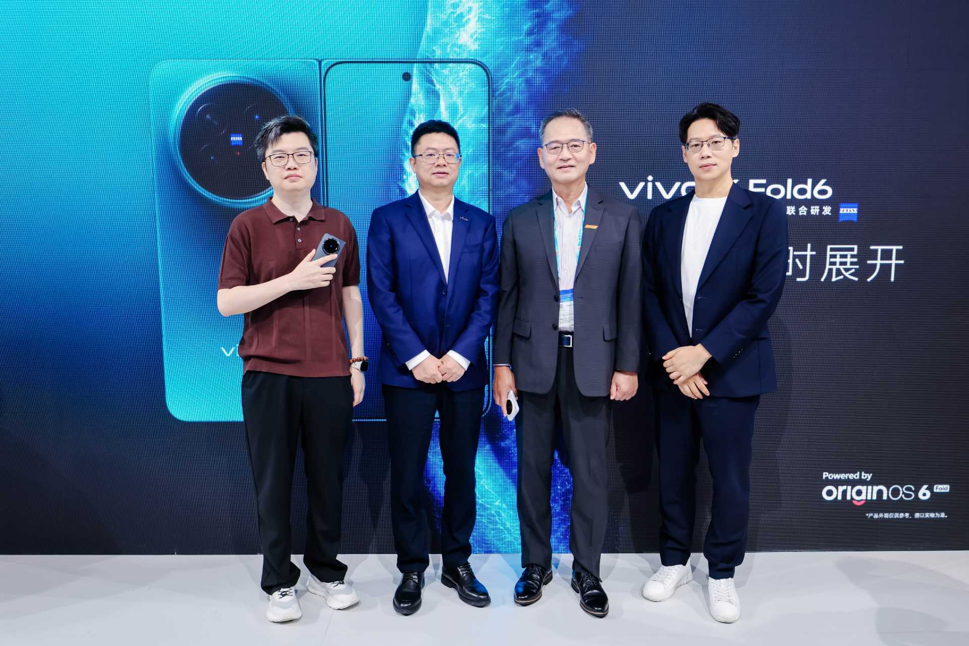 vivoXFold6重塑折叠旗舰体验新标杆！6月24日亮相MWC26上海，