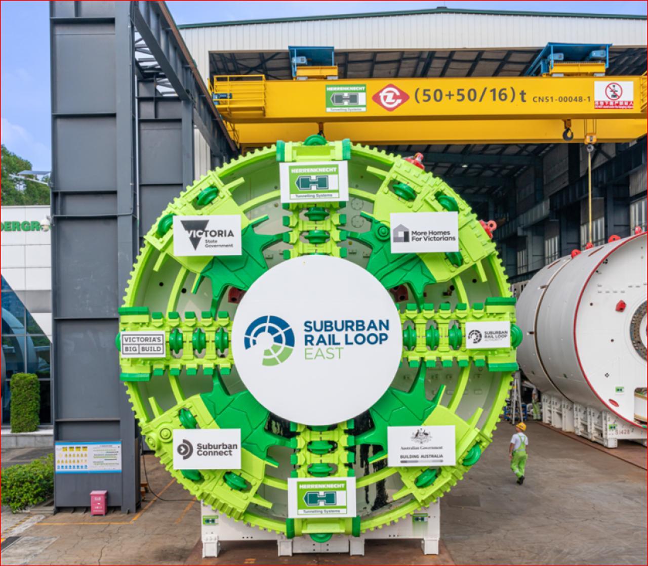 墨尔本在建的环城轻轨要用8台盾构机，有两家供应商且都在中国生产制造，一家是Her