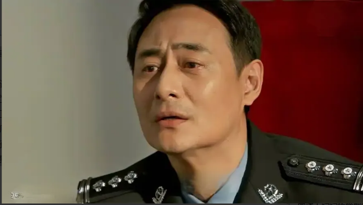 《以法之名》大结局了，孙飞被判了无期徒刑，表面上看，他是″盗也有道”，其实他还有