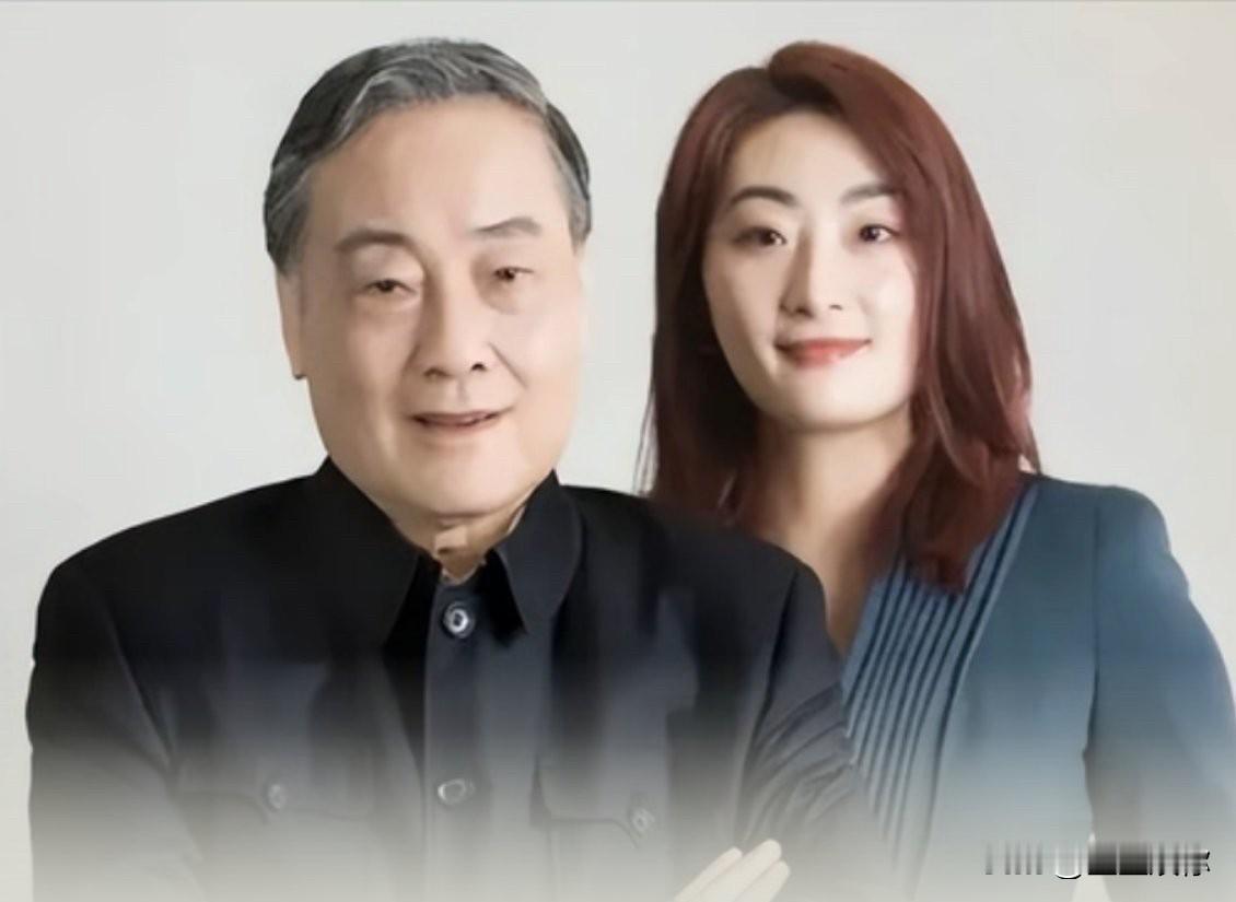 娃哈哈的事明眼人都知道，最大的决定权是国资。他们站谁，谁就会赢；那他们站谁呢，