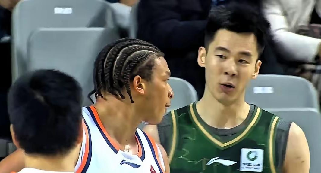 上海队如此豪华阵容轰然倒下！CBA再次爆冷！拉维特戏耍上海队整条后防线！令人不可