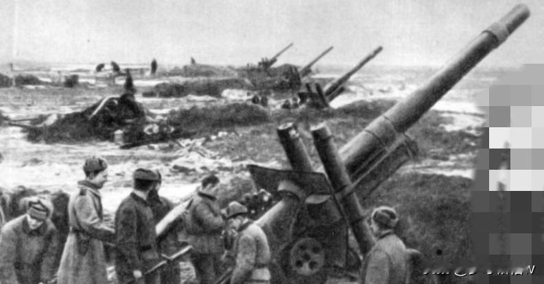 大家知道，苏联军队素来是“大炮兵主义”的忠实实践者，但在1942年苏联军队在和德