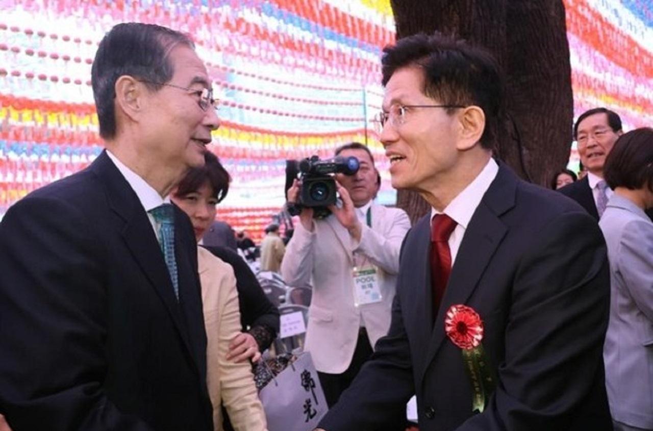 【距离大选不到1月，韩国执政党内部生变，李在明有望提前锁定胜局，尹锡悦难逃牢狱之