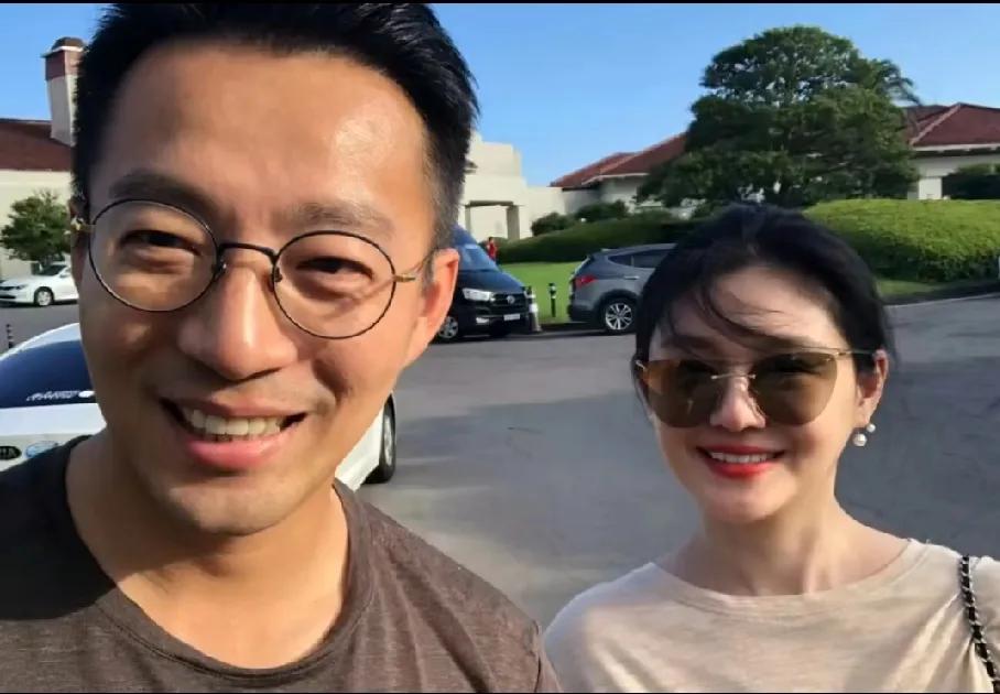 ​大S去世后，汪小菲跟麻六记的身价节节攀高，汪小菲忽然成了成功人士的代表。而
