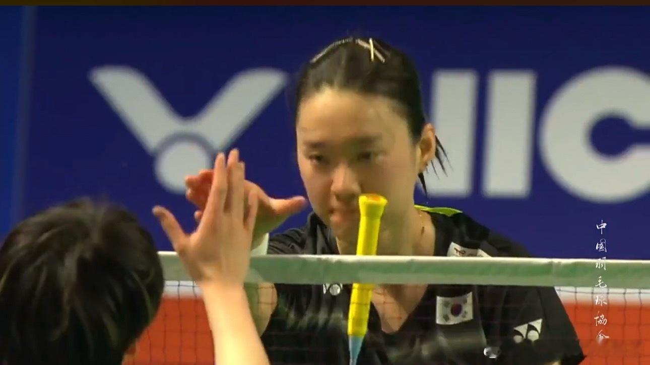 2026尤伯杯女团决赛中国1-2韩国陈雨菲0-2金佳恩（19-2115-21）