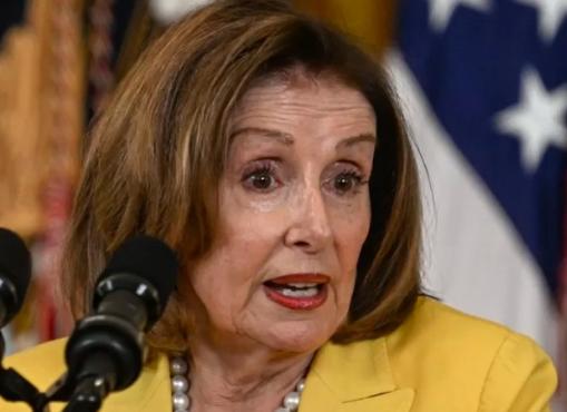 佩洛西将是美国甚至全世界的罪人！如果不是她逼迫拜登退选，今天的美国和世界也许全然