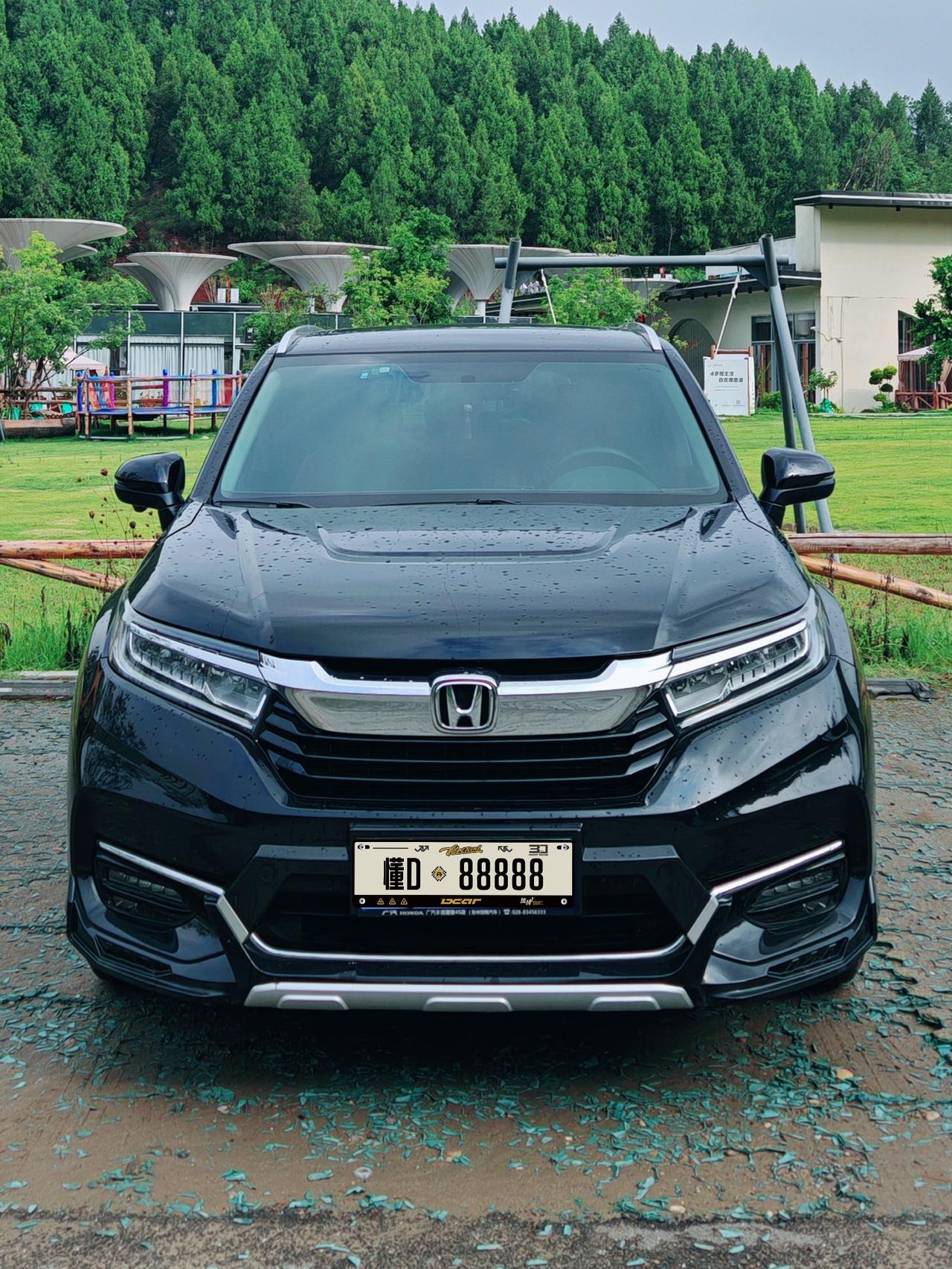 冠道后备箱容积510升，在SUV里算不上出色，主要是溜背设计压缩了后备箱空间，但