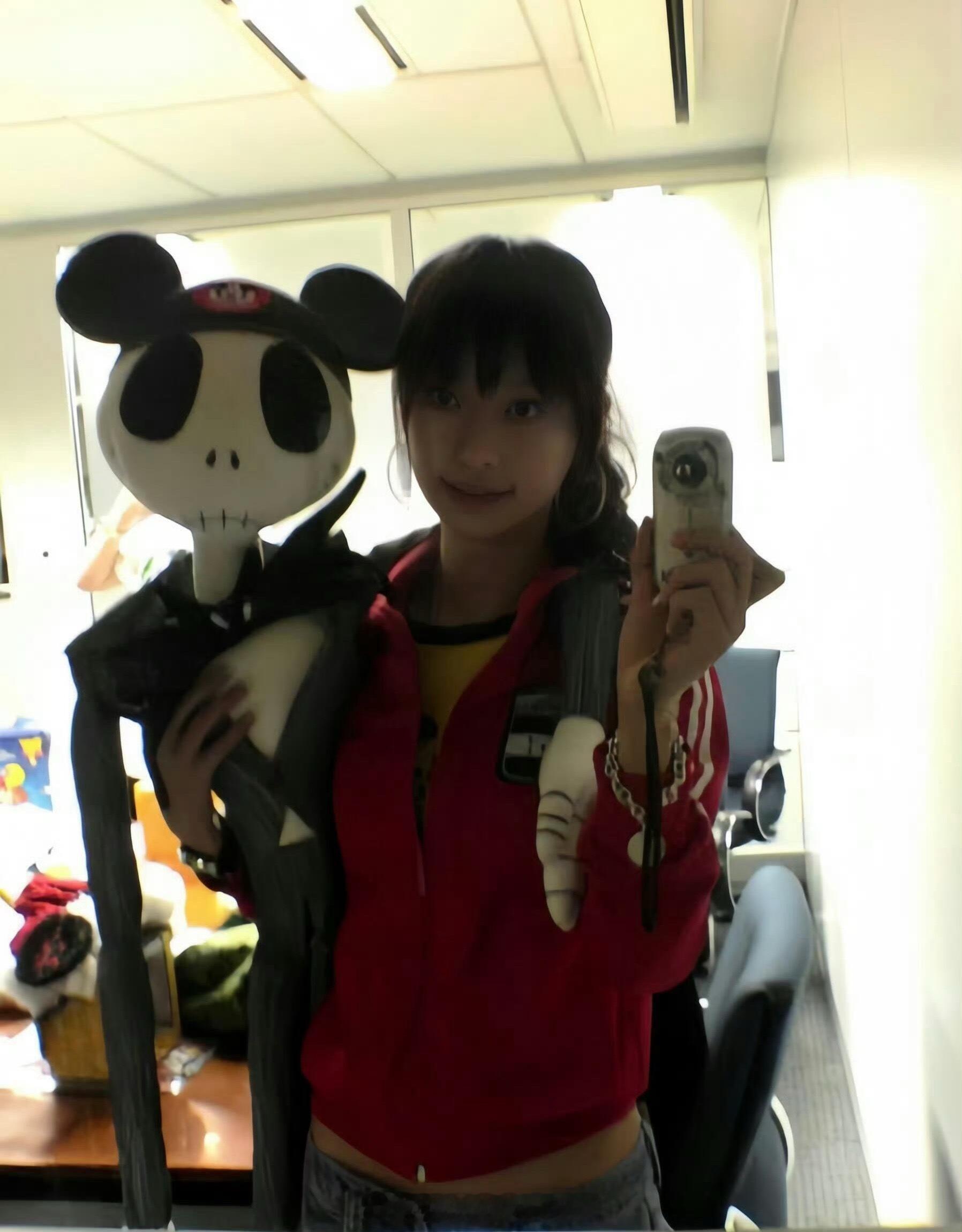 或许你没见过angelababy早期对镜拍图