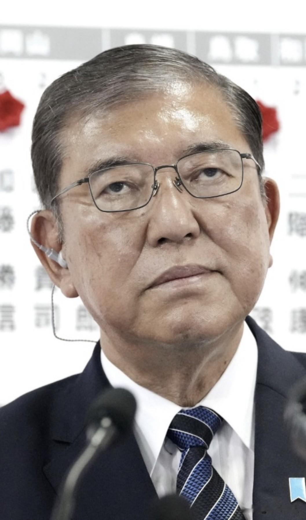 如果你看不清本质，就不要说日本人好。从本质上讲，小本子“知小礼而无大义，拘小
