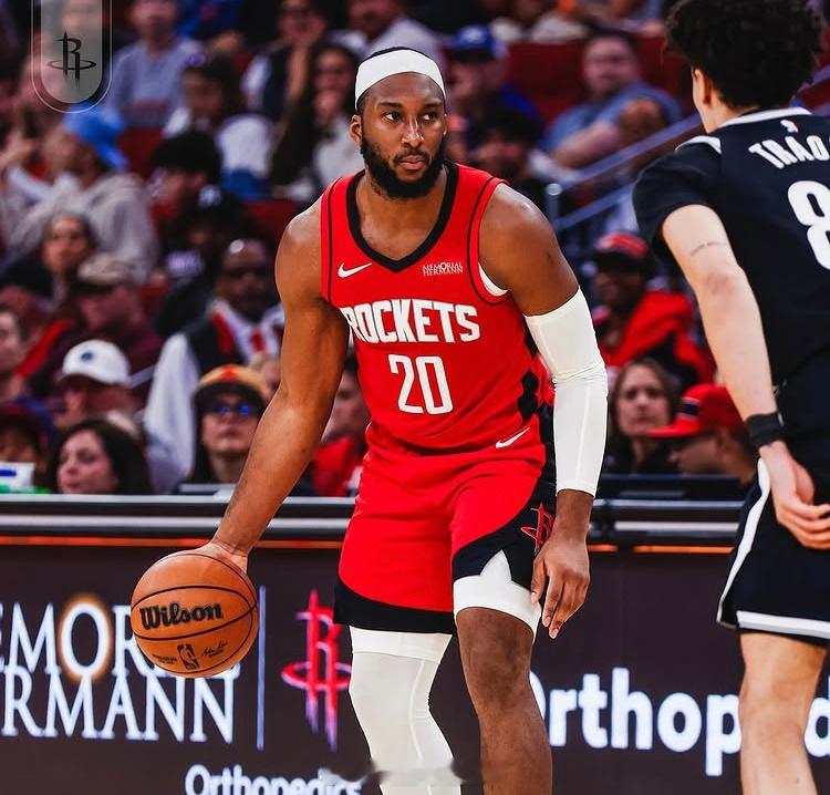 奥科吉表示，他进入联盟的时候并不是一个特别好的防守球员，这很快得到了改变，因为他