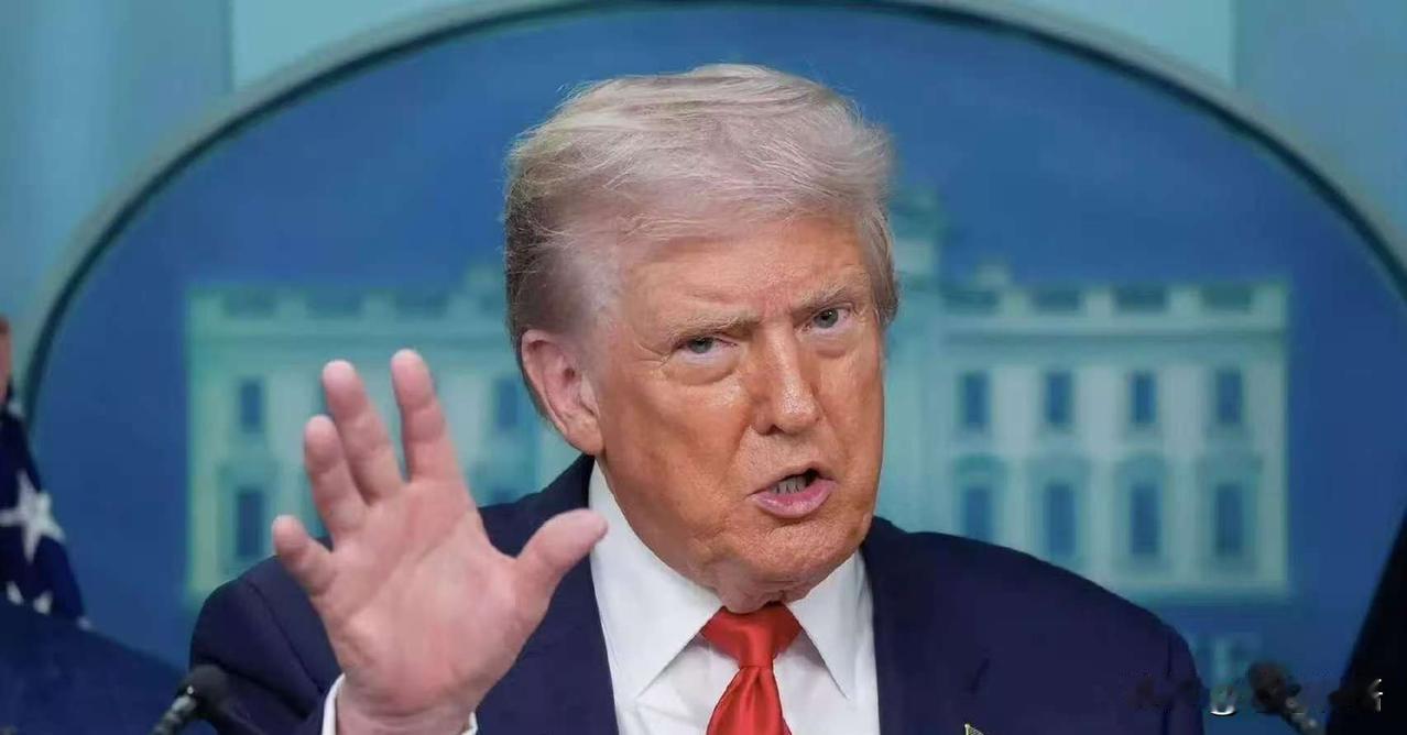 特朗普威胁中方，“如果中方对伊朗提供军事援助，将面临大麻烦。”据俄罗斯卫星通