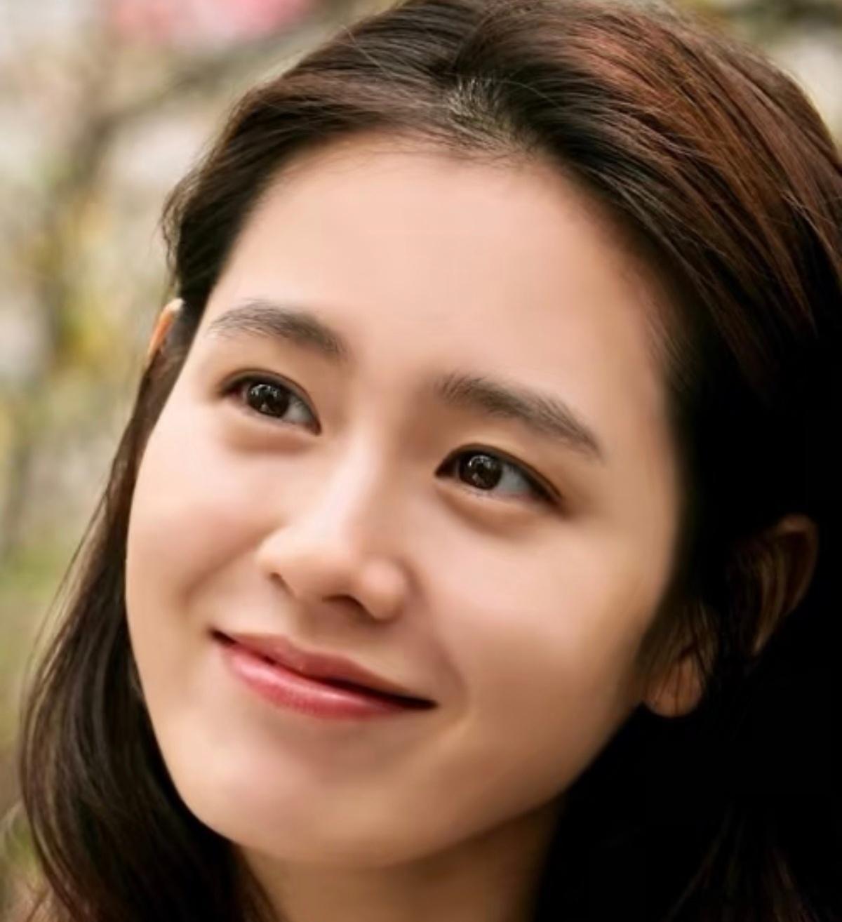 孙艺珍：温柔与优雅的极致诠释！​