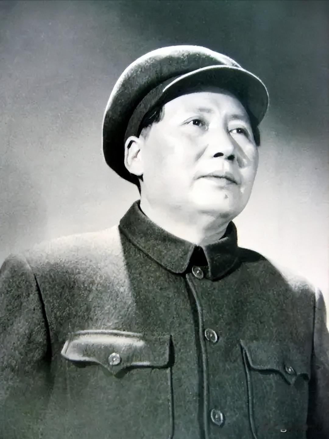 1955年5月，毛主席一行“私自”在外面吃了顿羊肉泡馍。付账时，大家全都看向主席