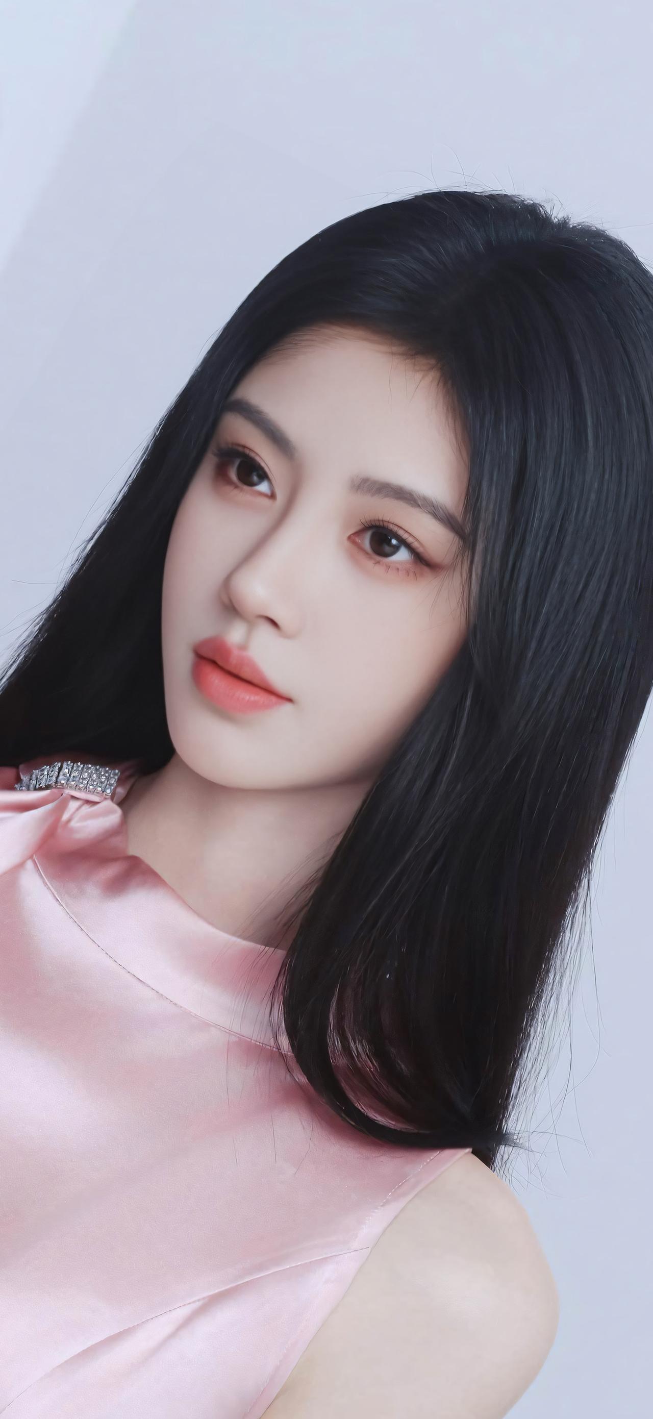 美女壁纸-第5721期-鞠婧祎