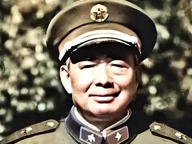 1979年，解放军军长陈家贵从前线回国，就在街上遇到了几个小混混碰瓷。刚把南