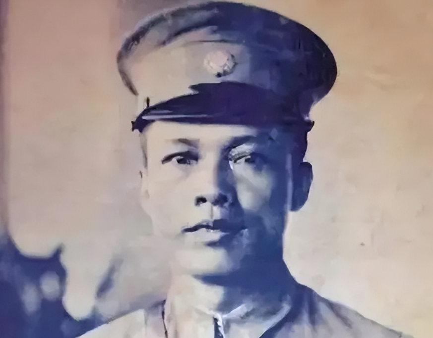 1919年，军官陈济棠看上了戏子莫秀英，得知她身上有两处特别，认为她旺夫益子，赶