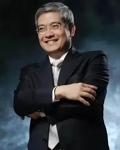 网友问郎咸平怎么看待禁酒令？看郎咸平是怎么说的。面对公众的疑问，郎咸平教