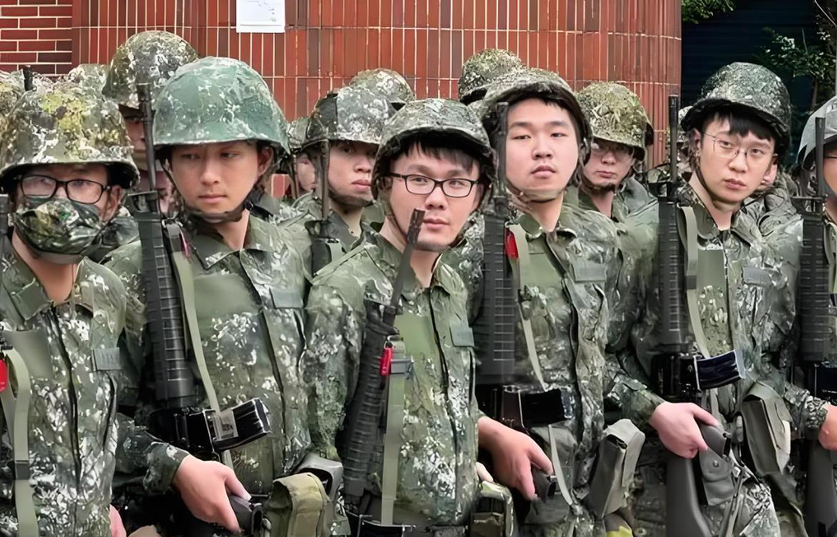 台军前总参兵推结果公布：解放军随时可开打，台军唯一活路在花莲9月26号当天，台
