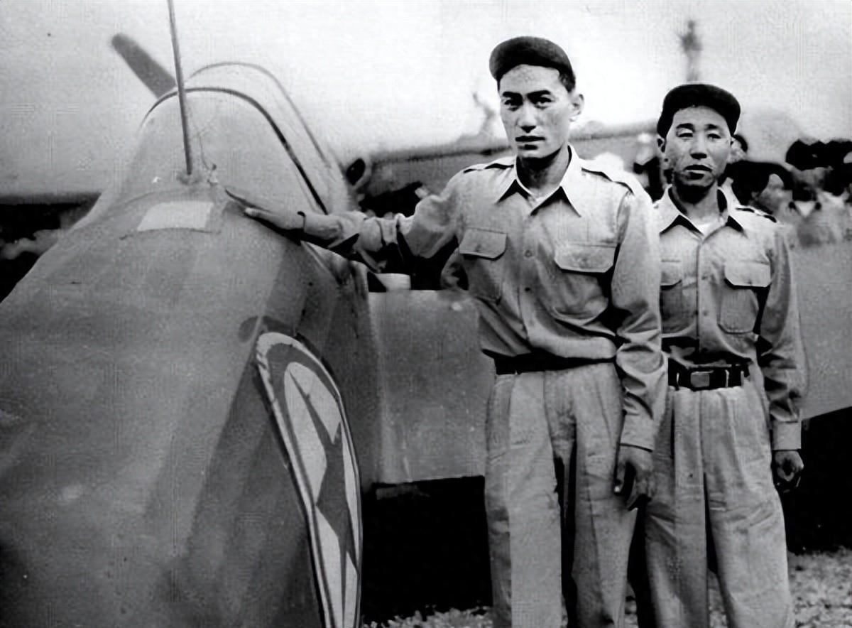 1955年，朝鲜人民军飞行员李云龙和李仁善驾驶飞机叛逃韩国，事件过程究竟如何发生