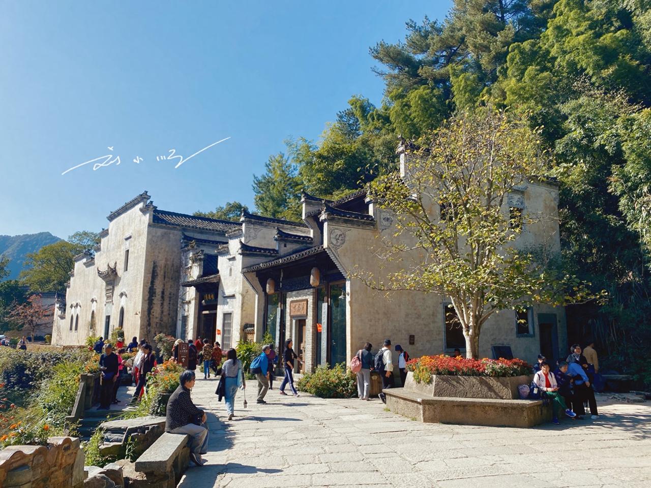 江西省上饶市婺源县是一个“特别”的县，它曾经隶属于安徽徽州，现虽归江西管辖，却仍