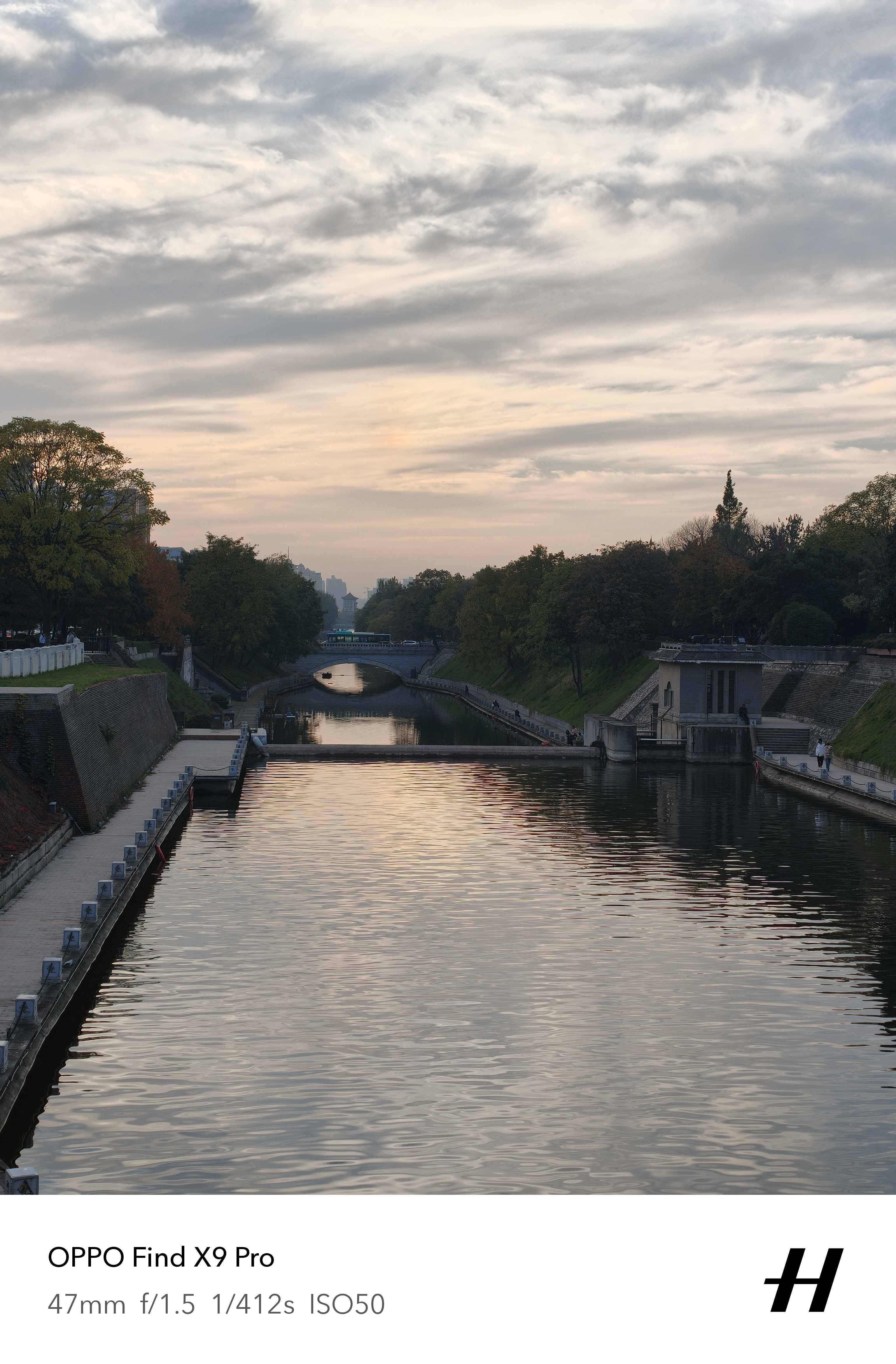 西安人的老菜场，年轻人的潮流地，确实很能出片……下了两个月雨，最近天晴出门浪的心