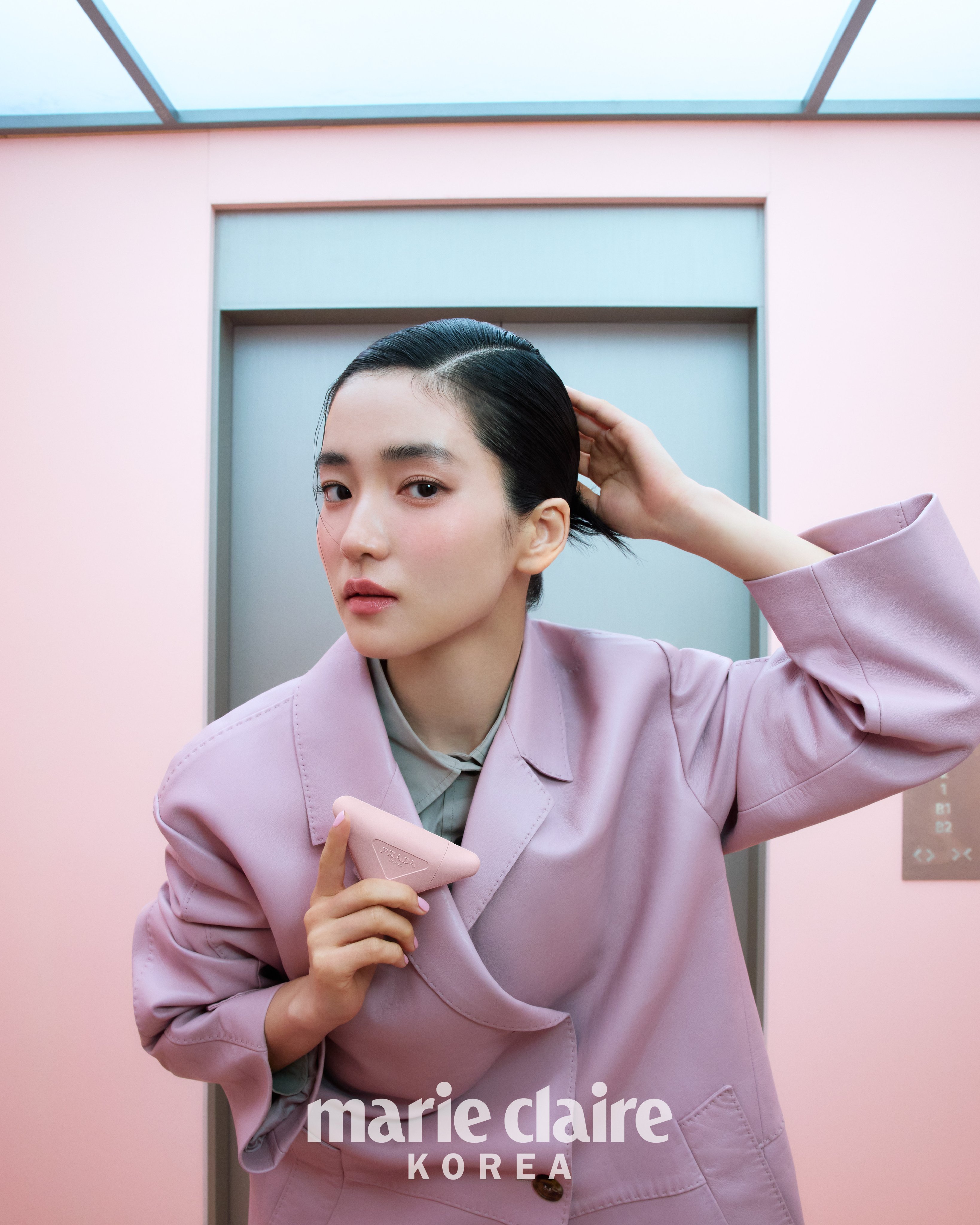 金泰梨为《MarieClaire》韩版2026年5月号拍摄的一组写真照摄影师：