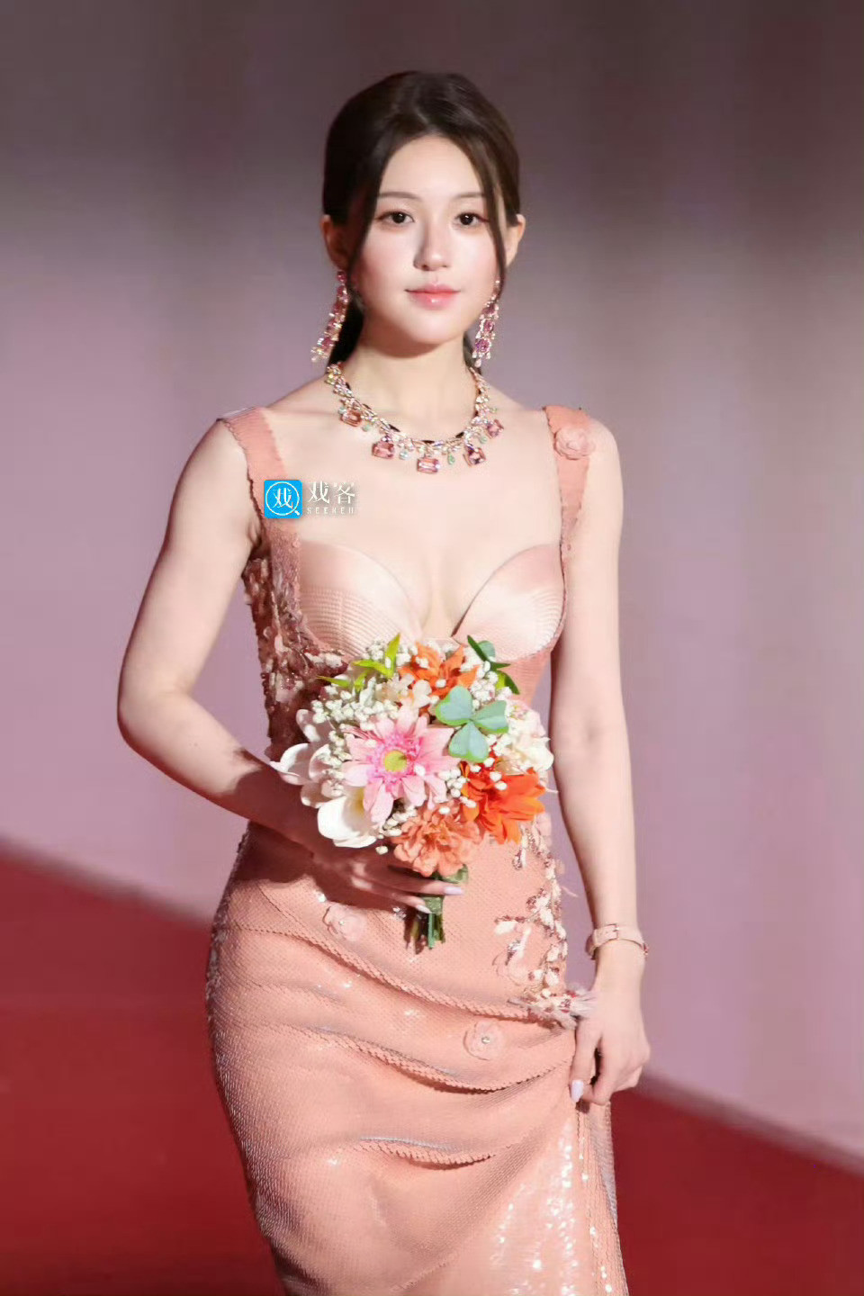 星光大赏红毯认识的没几个但是确实好看养眼星光大赏红毯