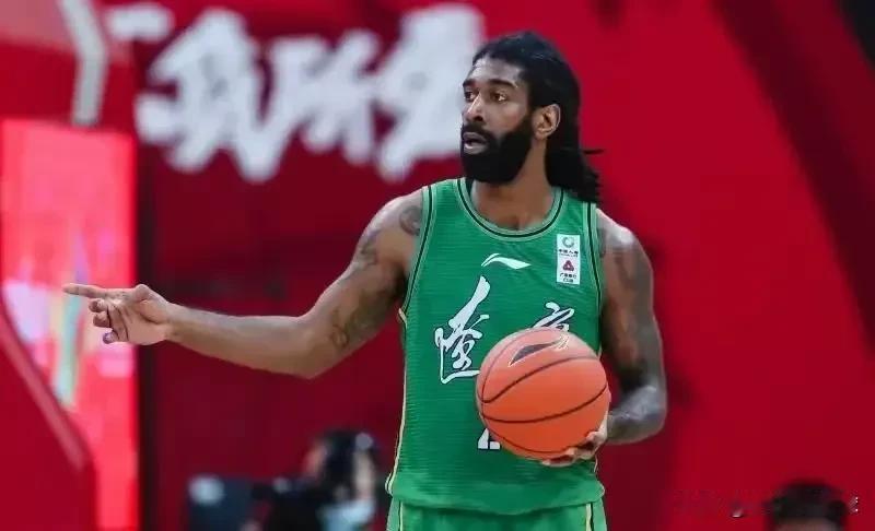 扰民被投诉！近日，有辽宁网友在网络上发声，投诉前辽宁男篮外援、现任辽宁男篮青训教