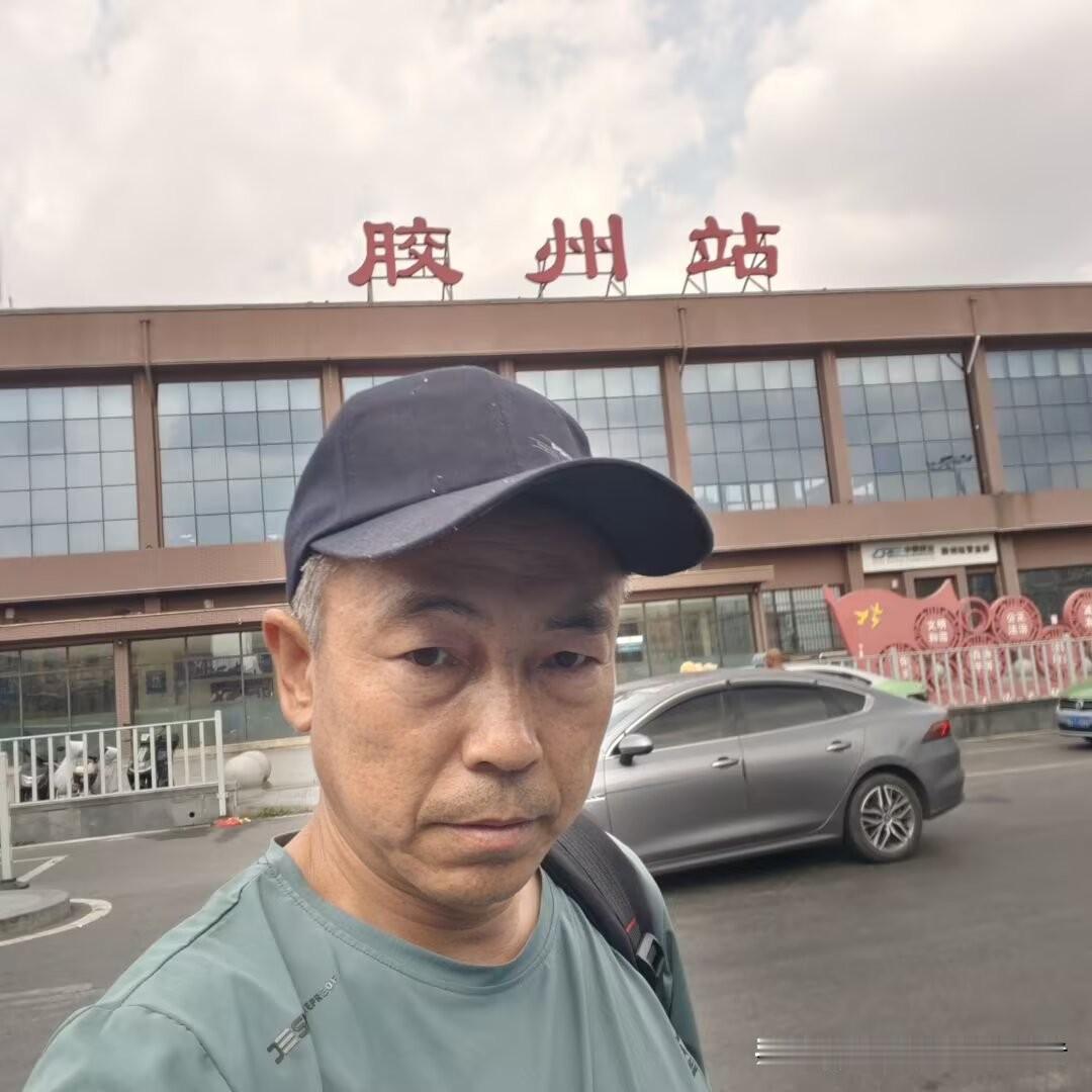 自从上次去青岛胶州市打临时工回莱西过中秋节，现在差不多回家待了18天了。这几天