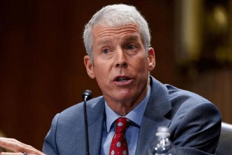 昨天，美国能源部长赖特对媒体说:“委内瑞拉石油的销售将由美国政府控制，不仅包括库