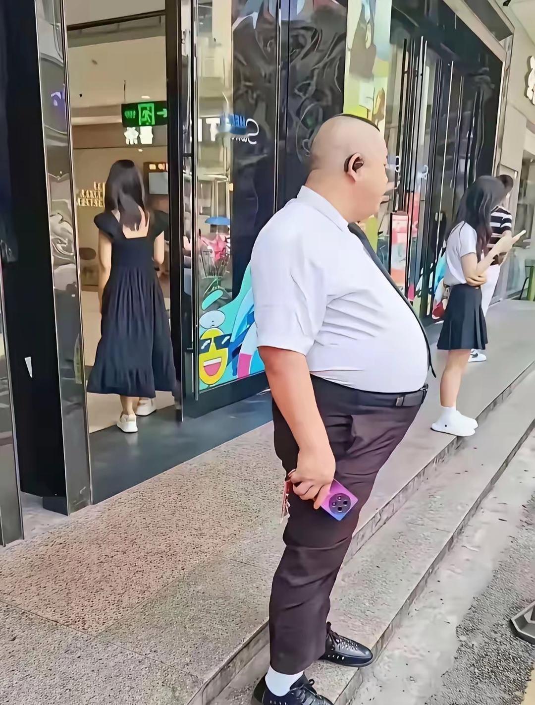 一看就知道，属于衣食无忧型的