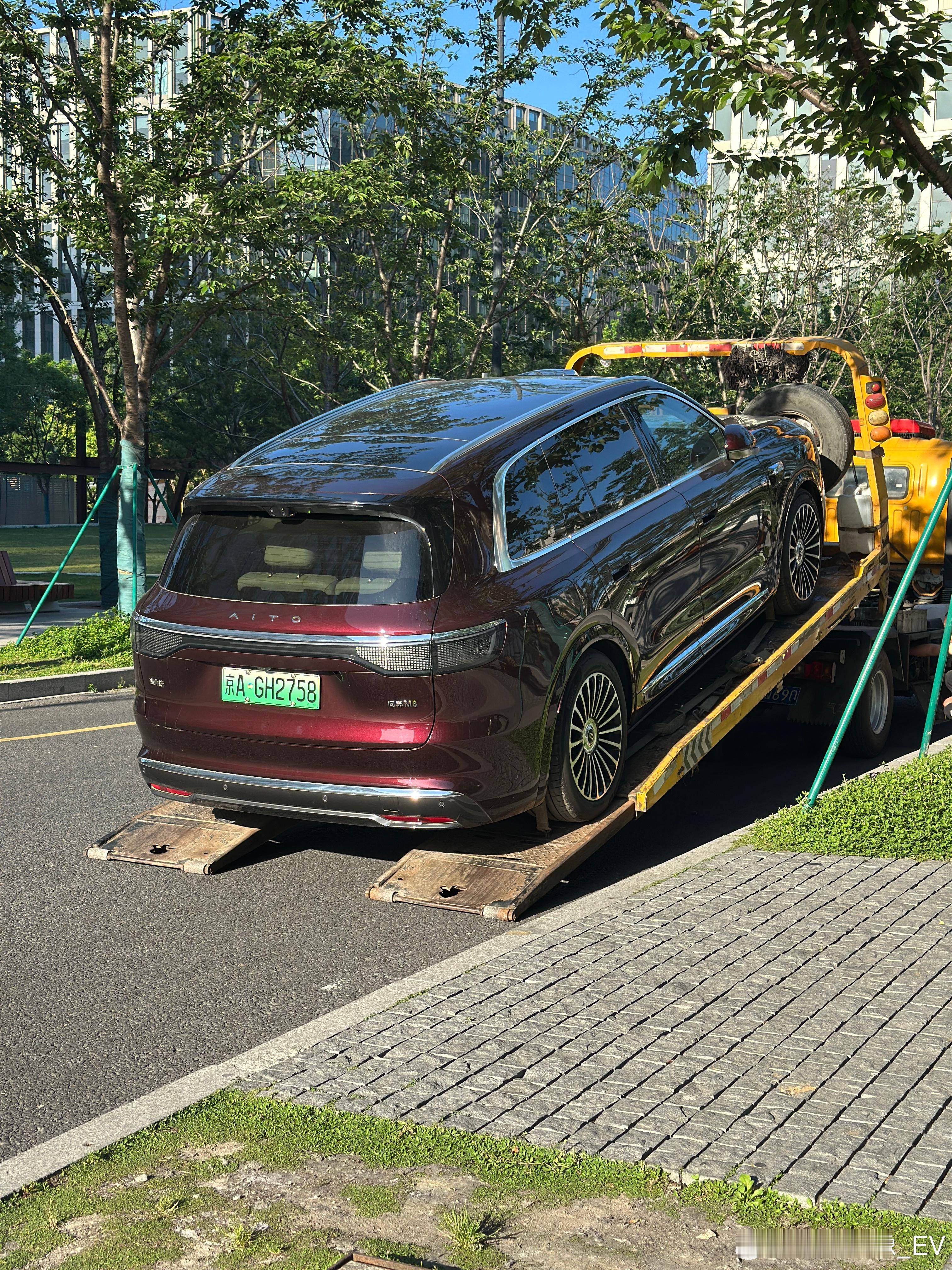 取车、洗车打算开着它去露营问界m8我和汽车的日常