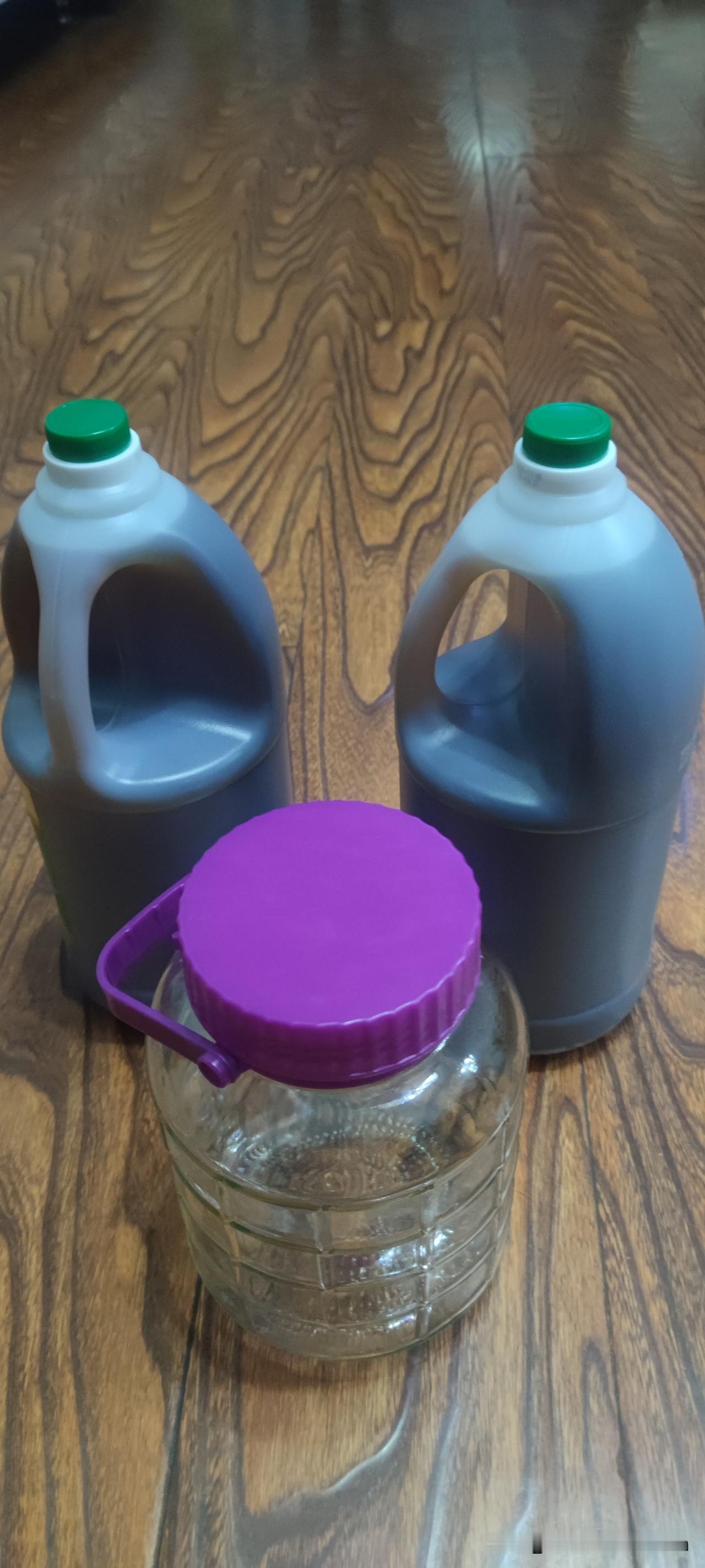 为了这个玻璃罐子，我买了两桶醋：成年人的消费陷阱，到底该不该贪？今天去门口