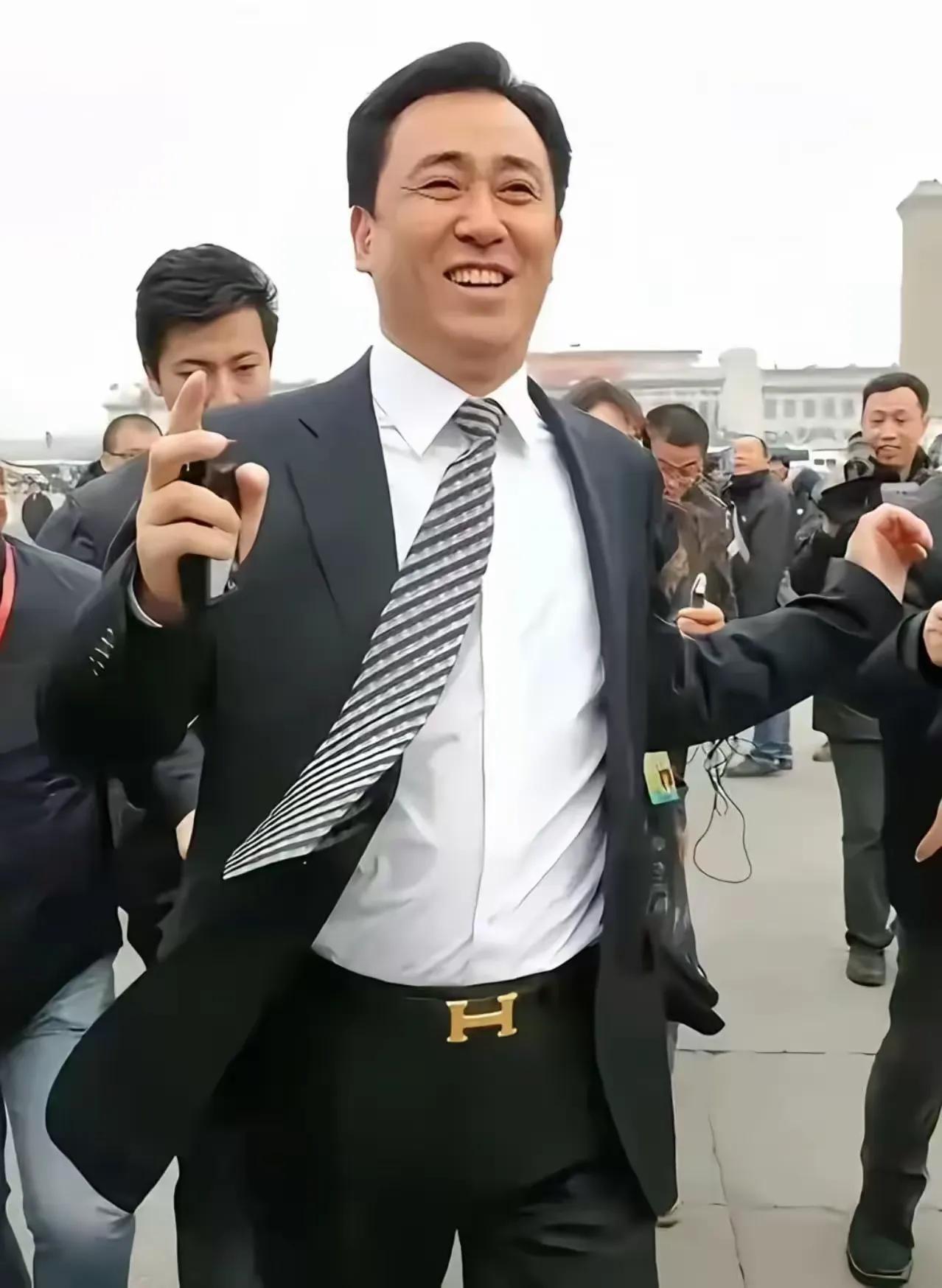世事浮沉，起落之间，最让人感慨的就是这样的境遇。曾经风光无限，手握巨大的商业版图