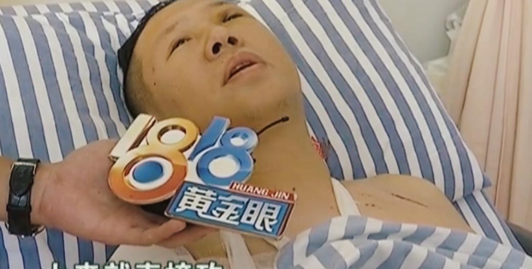 “恶人自有恶人磨”！2017年，杭州萧山，一名男子在KTV内强迫女服务员给自己提