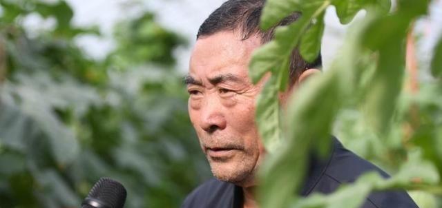 一位没上过大学，连高中都没毕业的黑龙江农民，拒绝300万美元的挖角，攻克了让美国